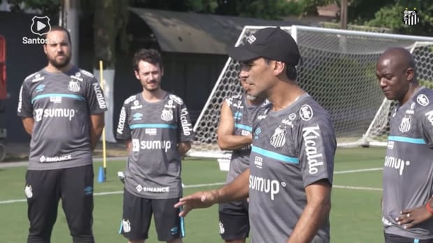 Fabián Bustos’ first training session at Santos 